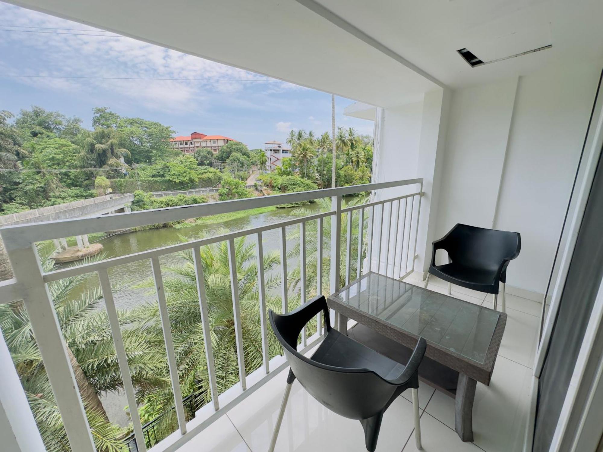 Hotel Lets Stay Kochi Екстериор снимка