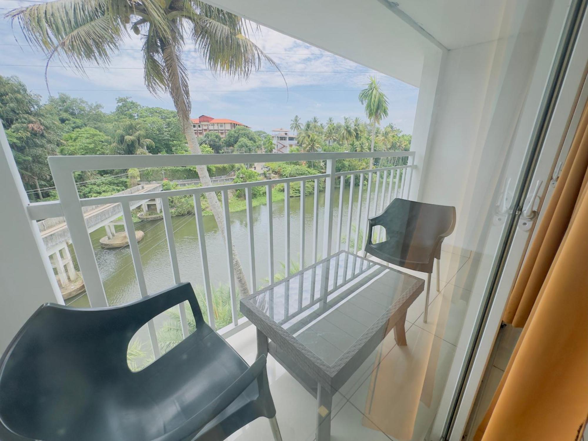 Hotel Lets Stay Kochi Екстериор снимка