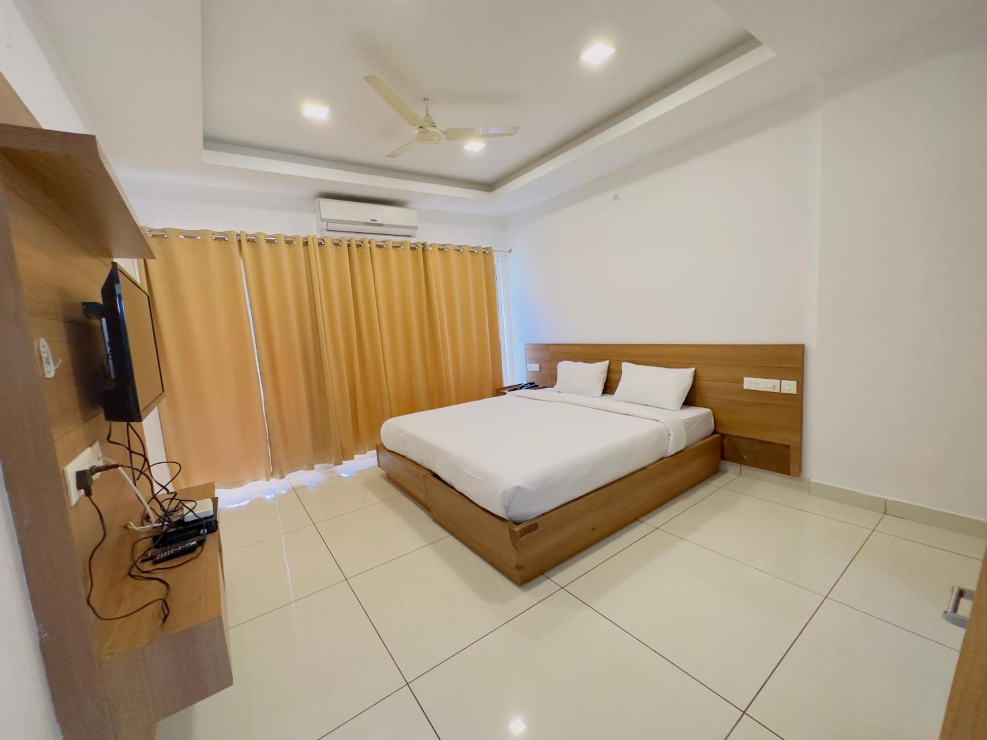 Hotel Lets Stay Kochi Екстериор снимка