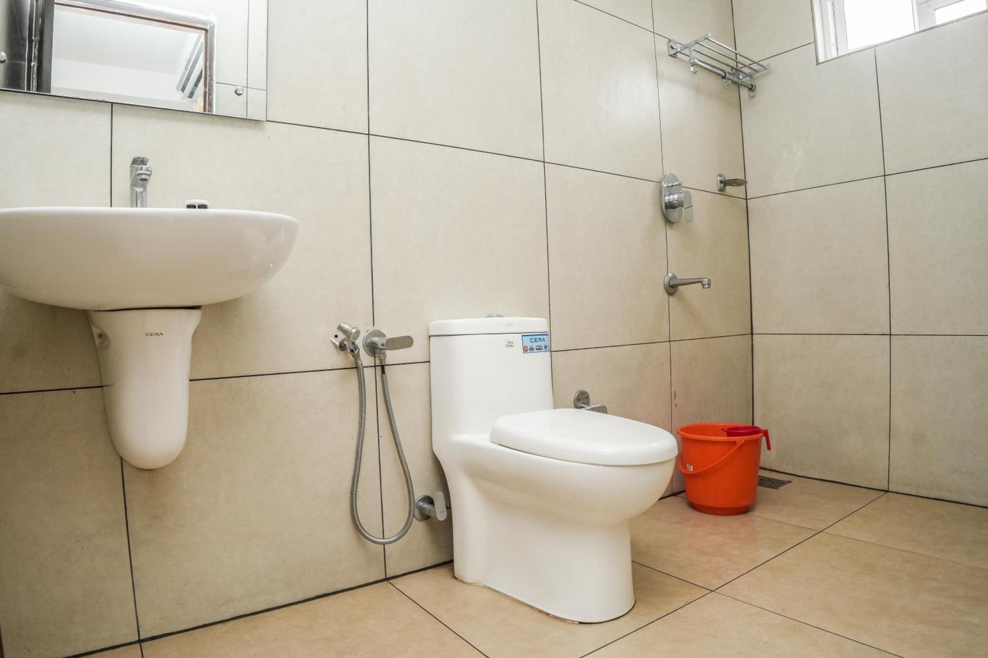 Hotel Lets Stay Kochi Екстериор снимка