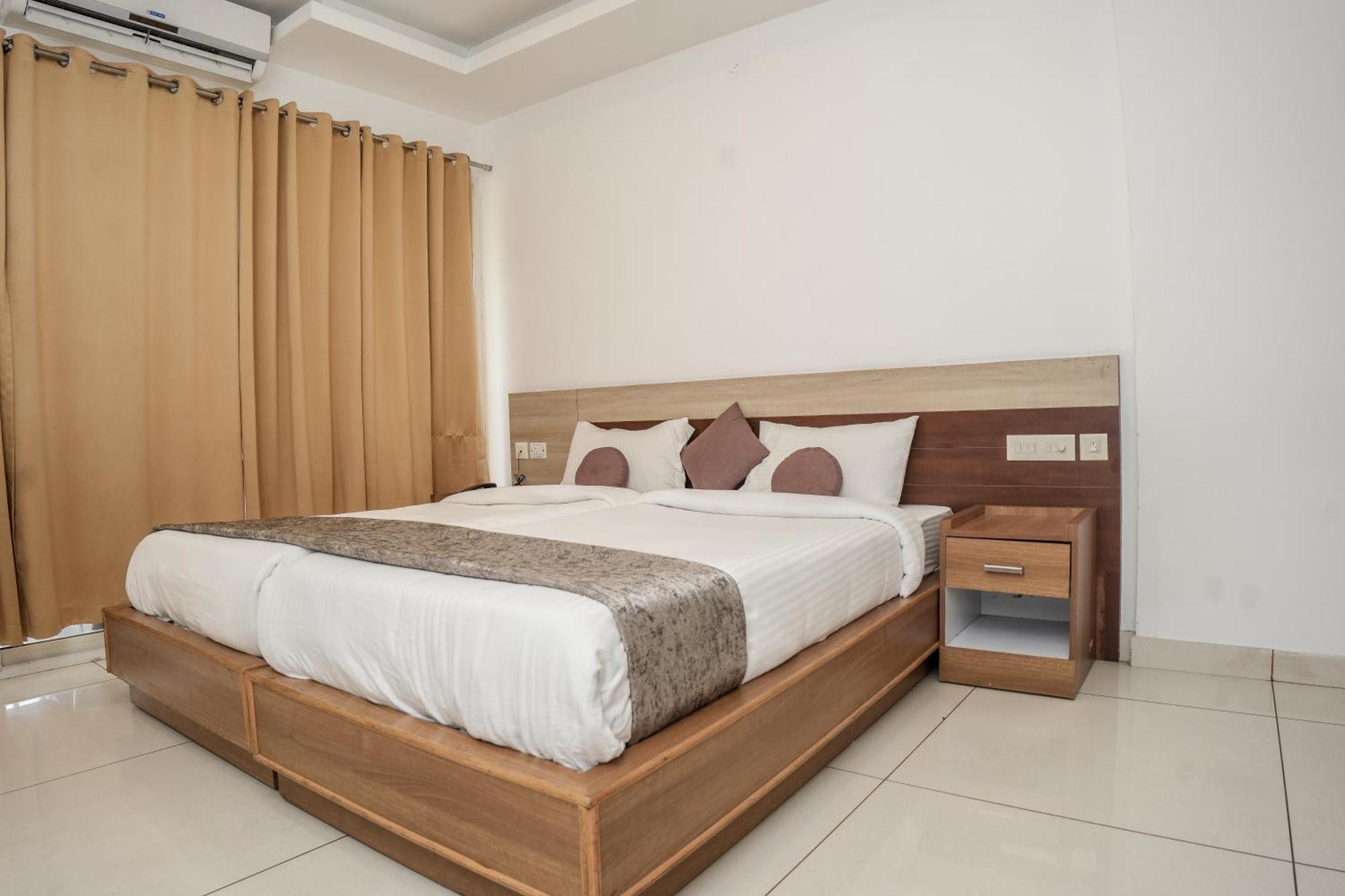 Hotel Lets Stay Kochi Екстериор снимка