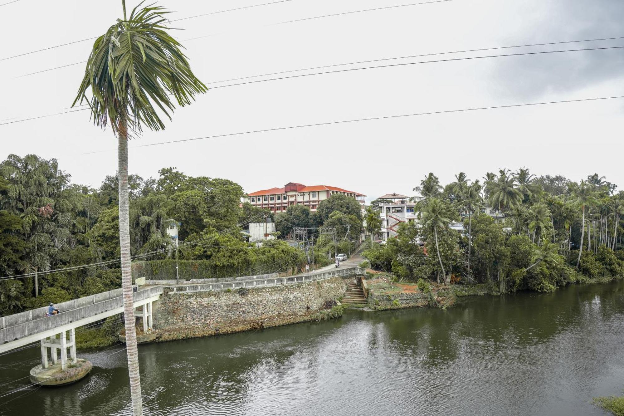 Hotel Lets Stay Kochi Екстериор снимка