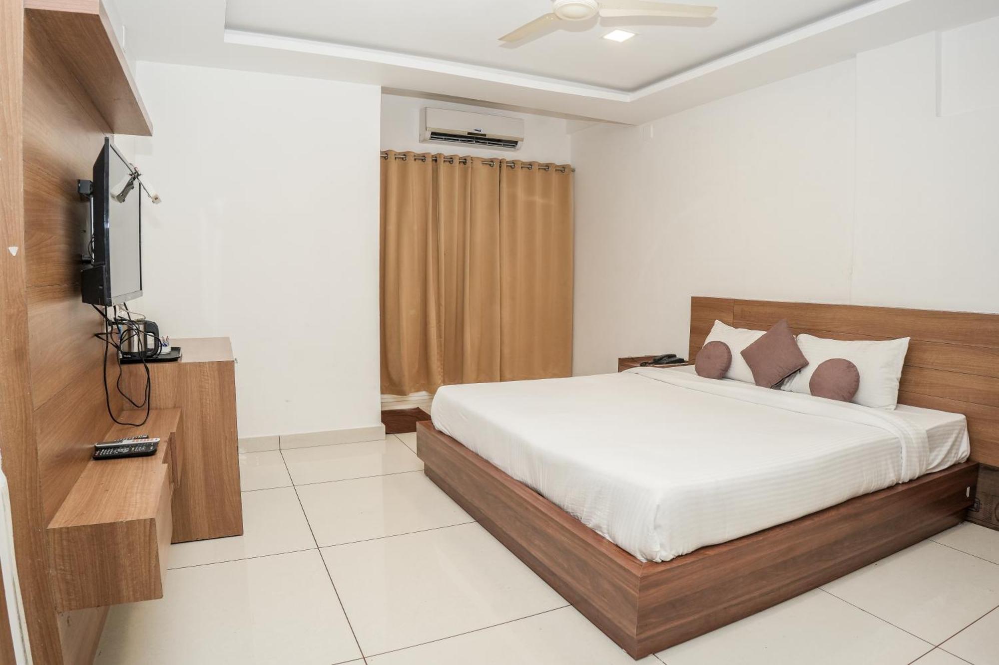 Hotel Lets Stay Kochi Екстериор снимка
